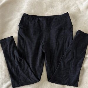 Victoria’s Secret On Point Flow Black and Gray Leggings with Pockets size 8